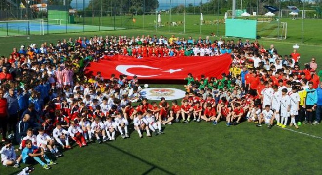 Futbol şenliği başka bahara