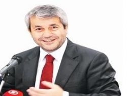 Büyükler küçükleri eziyor