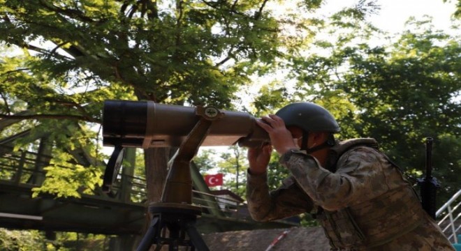 9 FETÖ mensubu sınırda yakalandı