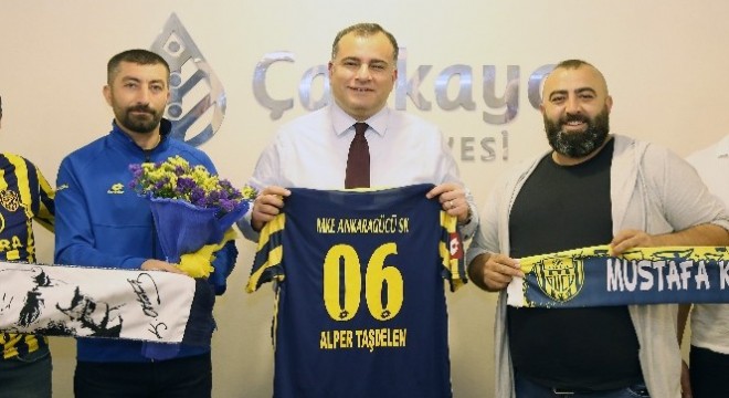 Ankaragücü taraftarından Başkan Taşdelen’e teşekkür ziyareti