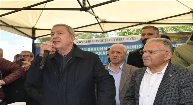 Bakan Akar ile Başkan Büyükkılıç, Kayserililerle piknikte bir araya geldi