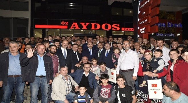 Bakan Soylu, Mamaklılarla iftar açtı