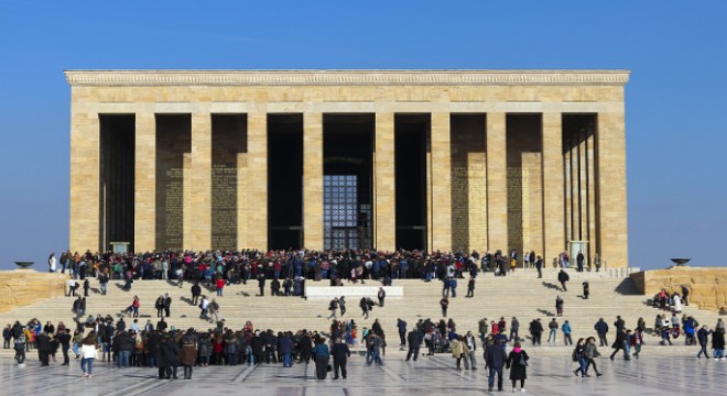 Bakan Tekin Anıtkabir'de