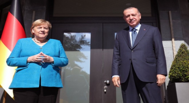 Cumhurbaşkanı Erdoğan, Almanya Şansölyesi Merkel ile ortak basın toplantısı düzenledi