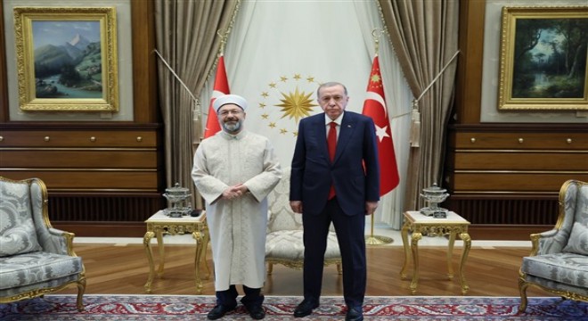 Cumhurbaşkanı Erdoğan, Diyanet İşleri Başkanı Erbaş ı kabul etti