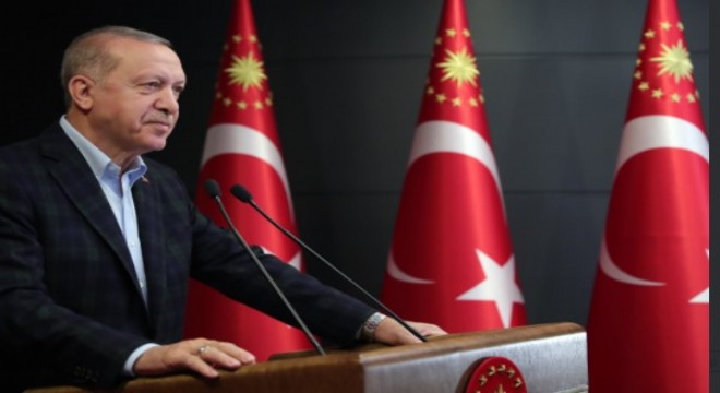 Cumhurbaşkanı Erdoğan, namaz çıkışı gazetecilerin sorularını yanıtladı