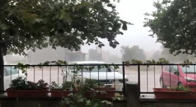 Edremit Körfezi nde şiddetli yağış