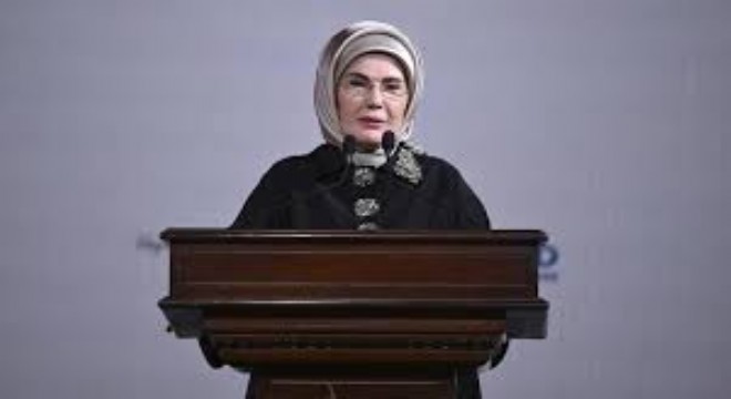 Emine Erdoğan dan  Hayata Bağlayan İlmekler  Projesine Destek