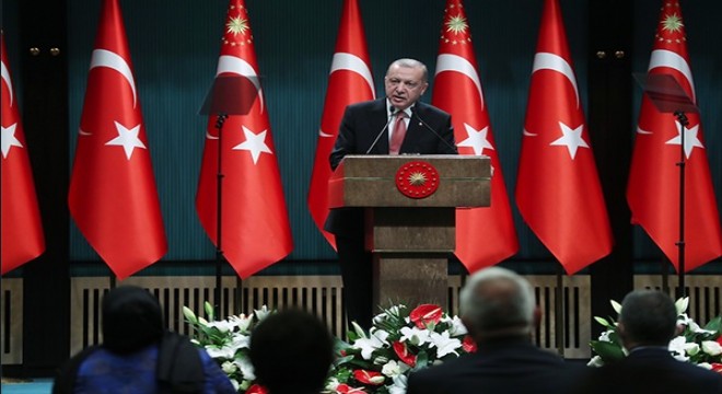 Erdoğan:  Sokağa çıkma sınırlamasının saatleri hafta içi akşam 19:00 ve sabah 05:00 olarak güncellenmiştir 