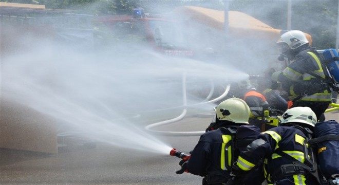 İstanbul’da yangına müdahale sırasında yaralanan itfaiye eri şehit oldu