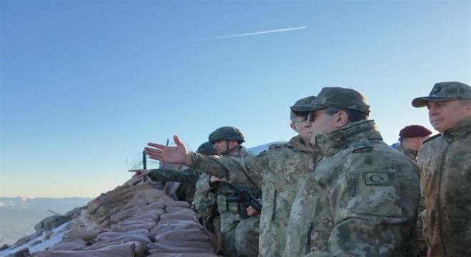 Kara Kuvvetleri Komutanı Bayraktaroğlu’nun Hakkari ziyareti