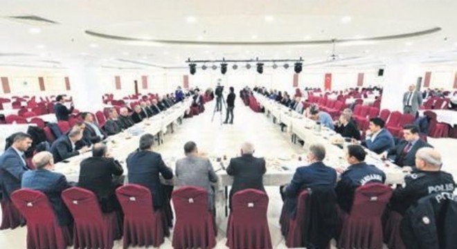 Köse muhtarlarla bir araya geldi