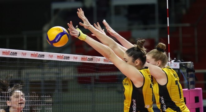 Lider VakıfBank tan Galatasaray a set yok