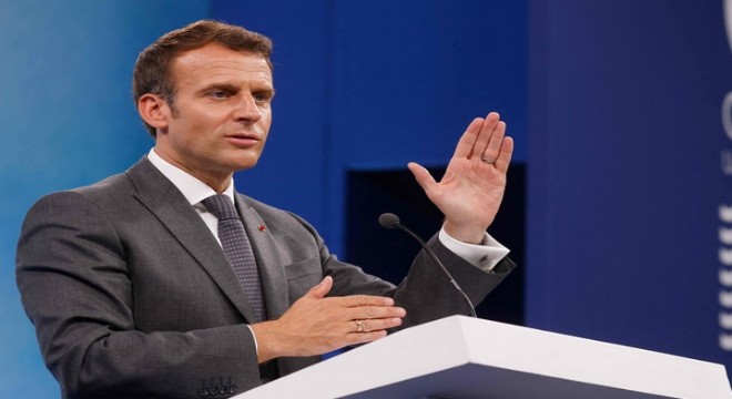 Macron:  G7 Çin’e düşmanca davranan bir kulüp değil 