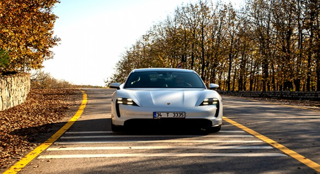 Porsche, tüm elektrikli otomobiller için Türkiye’ye şarj ağı kurdu