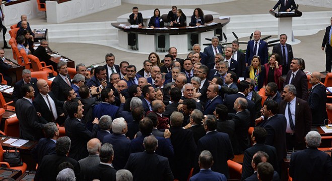 TBMM de tartışma çıktı