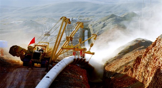 Çin, batıdan doğuya gaz taşıyacak boru hattının inşaatına başladı