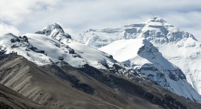 Çinli bilim insanları Everest ten tohum toplama görevini tamamladılar