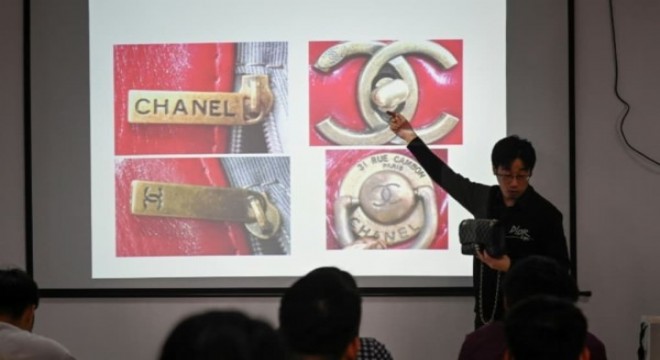 Çin’de sahte lüks ürünleri gerçeğinden ayırmayı öğreten kurs açıldı