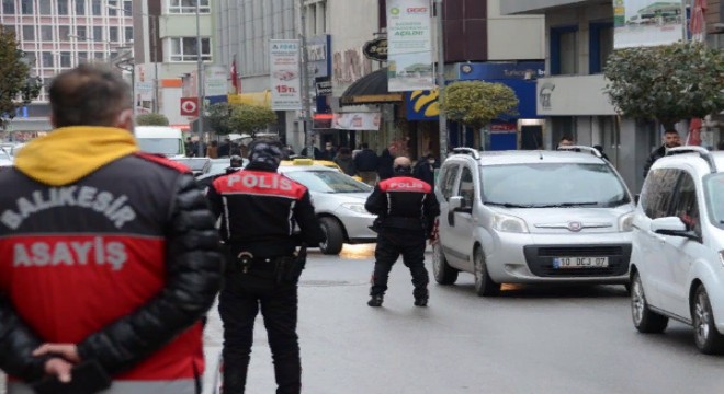 Ülke genelinde “Huzurlu Sokaklar ve Terör Suçları Uygulaması” yapıldı